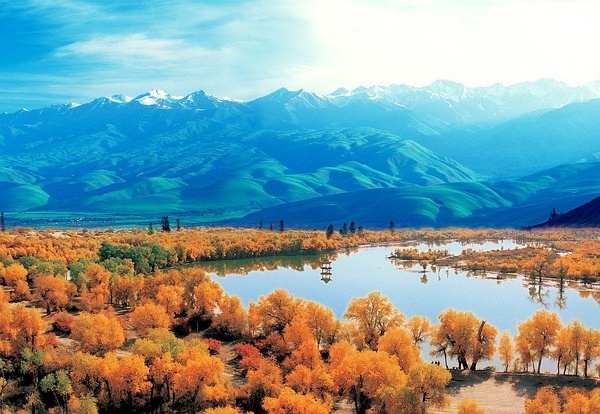 丝绸之路上的新疆，璀璨明珠之光